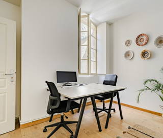 Bureau privé 15 m² 4 postes Location bureau Impasse Margaux Bordeaux 33000 - photo 1