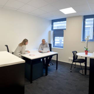 Bureau privé 65 m² 12 postes Coworking Place Rihour Lille 59000 - photo 4