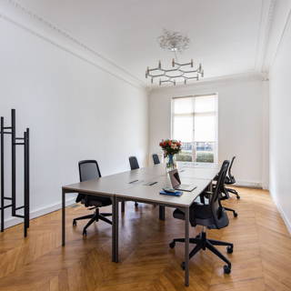 Bureau privé 26 m² 6 postes Location bureau Rue Jouffroy d'Abbans Paris 75017 - photo 1