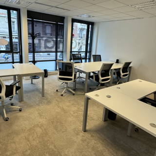 Bureau privé 30 m² 6 postes Coworking Rue de Villiers Levallois-Perret 92300 - photo 4