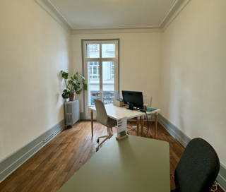 Bureau privé 18 m² 3 postes Coworking Rue d'Entraigues Tours 37000 - photo 1
