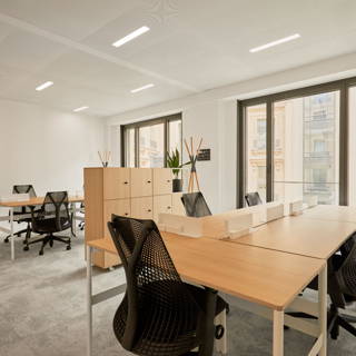 Bureau privé 20 m² 6 postes Coworking Rue du Faubourg Saint-Honoré Paris 75008 - photo 13