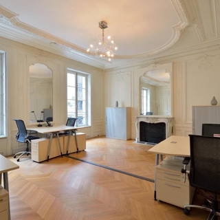 Bureau privé 116 m² 29 postes Location bureau Rue de Londres Paris 75009 - photo 1