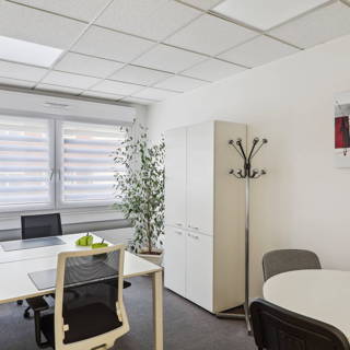 Bureau privé 14 m² 2 postes Coworking Boulevard Vincent Gâche Nantes 44200 - photo 1