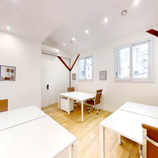 Bureau privé 70 m² 14 postes Coworking Rue Bichat Paris 75010 - photo 4