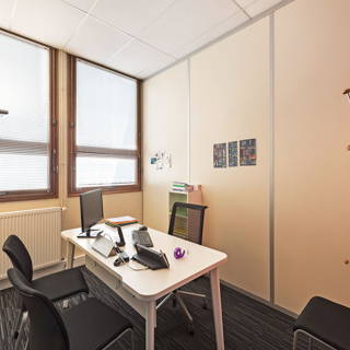 Bureau privé 10 m² 1 poste Coworking Rue du Guesclin Nantes 44000 - photo 2