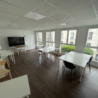Bureau privé 32 m² 10 postes Coworking Avenue Danielle Casanova Ivry-sur-Seine 94200 - photo 2