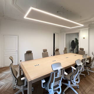 Bureau privé 30 m² 10 postes Coworking Boulevard de Magenta Paris 75010 - photo 1