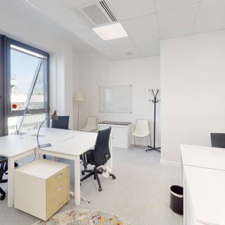 Bureau privé 22 m² 4 postes Coworking Rue de l'Alma Rennes 35000 - photo 5