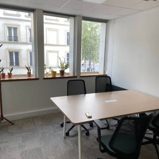 Bureau privé 180 m² 32 postes Coworking Avenue Charles de Gaulle Neuilly-sur-Seine 92200 - photo 2