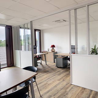 Open Space  4 postes Coworking Rue Philibert Routin Chambéry 73000 - photo 1