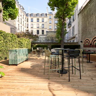 Bureau privé 23 m² 6 postes Coworking Rue de Penthièvre Paris 75008 - photo 2