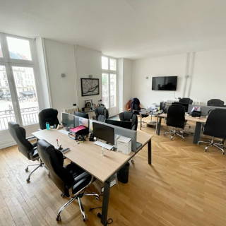 Bureau privé 15 m² 4 postes Coworking Rue Regnard Nantes 44000 - photo 4