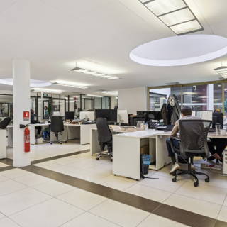 Bureau privé 700 m² 80 postes Location bureau Rue Brillat Savarin Paris 75013 - photo 9