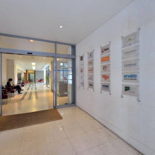 Bureau privé 116 m² 29 postes Location bureau Rue de Londres Paris 75009 - photo 2