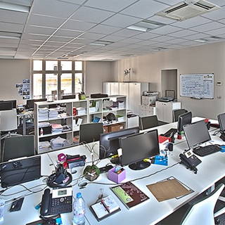 Bureau privé 120 m² 24 postes Coworking Rue Léo Delibes Paris 75016 - photo 1