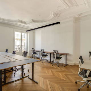 Bureau privé 16 m² 4 postes Location bureau Rue de Stockholm Paris 75008 - photo 5