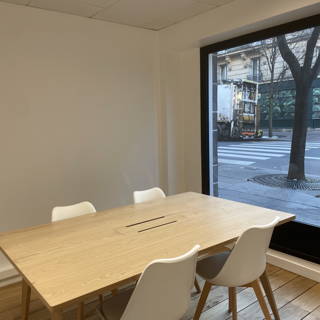 Bureau privé 30 m² 6 postes Location bureau Rue Guy Môquet Paris 75017 - photo 8