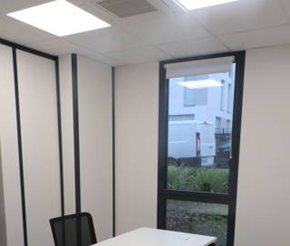 Bureau privé 10 m² 1 poste Location bureau Rue Maryse Bastié Igny 91430 - photo 1