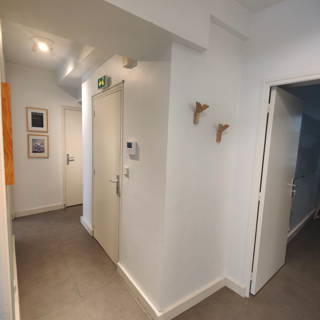 Bureau privé 7 m² 2 postes Location bureau Rue du Vieil Abreuvoir Saint-Germain-en-Laye 78100 - photo 7