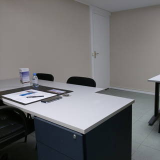 Bureau privé 15 m² 2 postes Location bureau Avenue Paul Vaillant Couturier Vitry-sur-Seine 94400 - photo 2