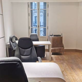 Bureau privé 28 m² 4 postes Location bureau Rue de Forbin Marseille 13002 - photo 4
