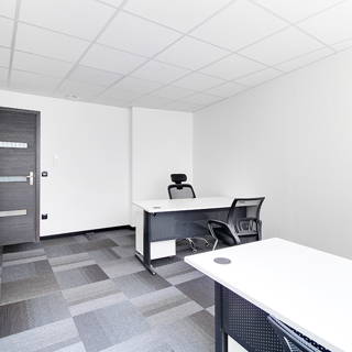 Bureau privé 19 m² 2 postes Coworking Rue Jules Brunard Lyon 69007 - photo 1