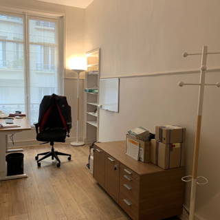 Bureau privé 13 m² 2 postes Coworking Avenue Bugeaud Paris 75016 - photo 2