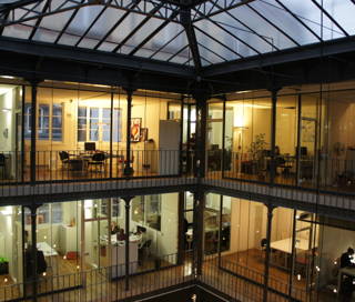 Bureau privé 15 m² 3 postes Coworking Rue Alexandre Parodi Paris 75010 - photo 1
