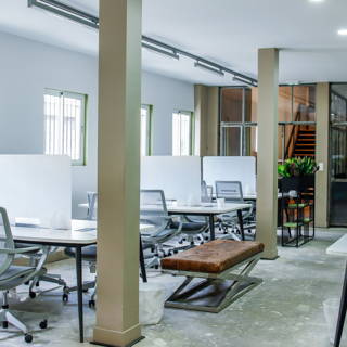 Open Space  100 postes Coworking Rue Edith Cavell Vitry-sur-Seine 94400 - photo 1