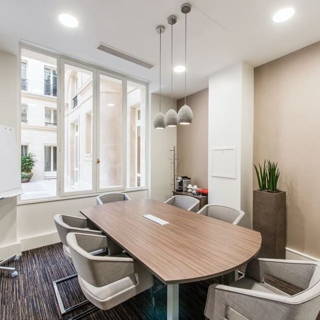 Bureau privé 16 m² 4 postes Location bureau Rue du Faubourg Saint-Honoré Paris 75008 - photo 13