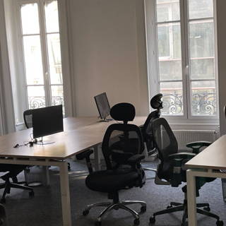 Bureau privé 60 m² 12 postes Coworking Rue de la République Lyon 69002 - photo 4