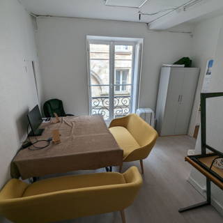 Bureau privé 44 m² 5 postes Location bureau Place Saint-Christoly Bordeaux 33000 - photo 4