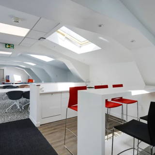 Bureau privé 16 m² 4 postes Coworking Rue de Dunkerque Paris 75010 - photo 6