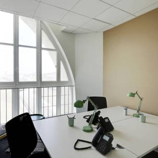 Bureau privé 102 m² 27 postes Location bureau Rue de Dunkerque Paris 75010 - photo 1
