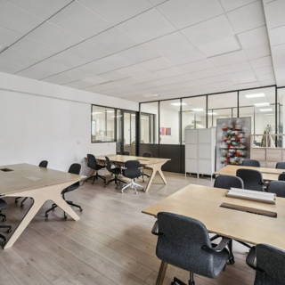 Bureau privé 57 m² 14 postes Coworking Rue de Milan Paris 75009 - photo 1