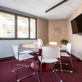 Bureau privé 200 m² 32 postes Location bureau Rue Jadin Paris 75017 - photo 3