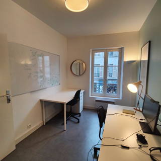 Bureau privé 7 m² 2 postes Location bureau Rue du Vieil Abreuvoir Saint-Germain-en-Laye 78100 - photo 3