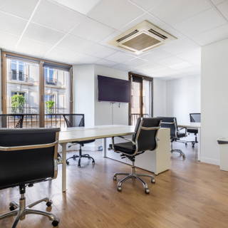 Bureau privé 25 m² 8 postes Coworking Rue Jadin Paris 75017 - photo 3