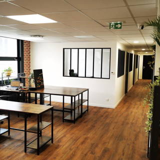 Open Space  8 postes Coworking Place Michelet Tours 37000 - photo 1