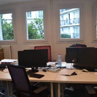 Bureau privé 16 m² 4 postes Coworking Boulevard Gambetta Issy-les-Moulineaux 92130 - photo 1