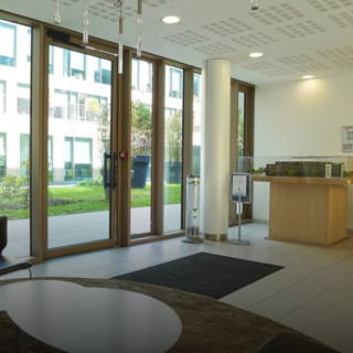 Bureau privé 20 m² 5 postes Coworking Avenue de l'Europe Montévrain 77144 - photo 3