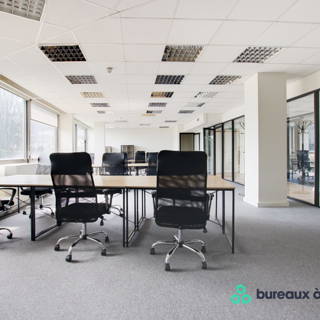 Bureau privé 105 m² 26 postes Coworking Rue Royale Saint-Cloud 92210 - photo 3