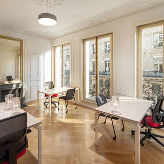 Bureau privé 16 m² 3 postes Coworking Rue Royale Paris 75008 - photo 1