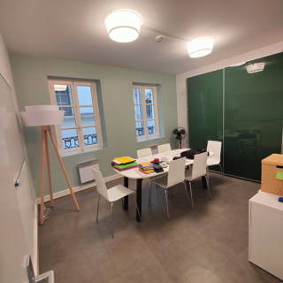Bureau privé 7 m² 2 postes Location bureau Rue du Vieil Abreuvoir Saint-Germain-en-Laye 78100 - photo 2
