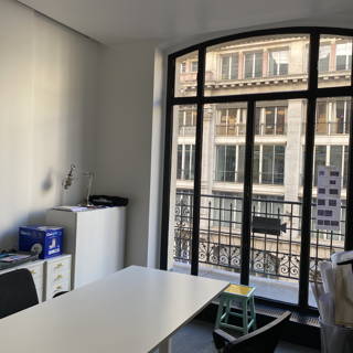 Bureau privé 12 m² 4 postes Location bureau Rue Réaumur Paris 75002 - photo 3