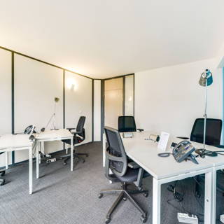 Bureau privé 8 m² 2 postes Coworking Rue Raffet Paris 75016 - photo 4