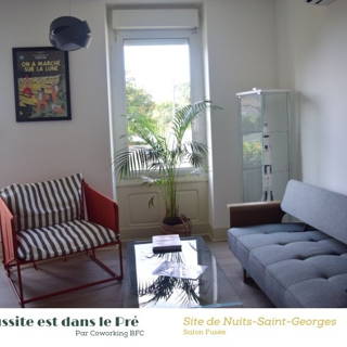 Bureau privé 16 m² 2 postes Coworking Rue Marcellin Berthelot Nuits-Saint-Georges 21700 - photo 6