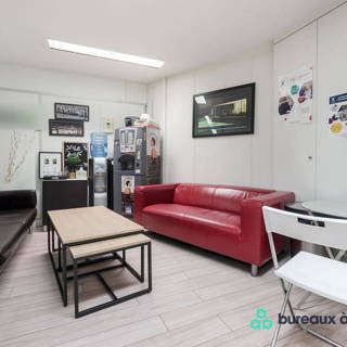 Bureau privé 12 m² 2 postes Coworking Rue Jean-Baptiste Pigalle Paris 75009 - photo 5