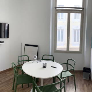 Bureau privé 10 m² 2 postes Coworking Rue Bailli de Suffren Marseille 13001 - photo 1